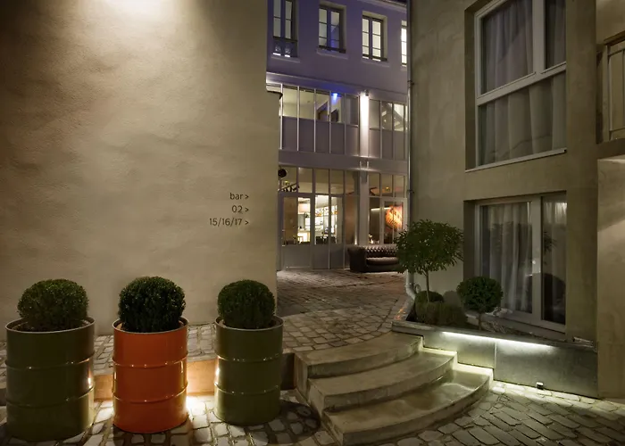 Jules & JimHotel Parijs